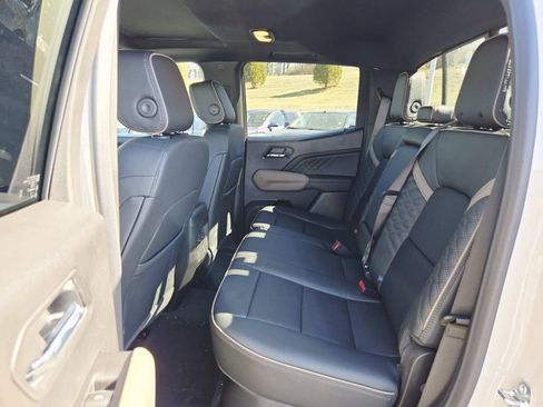 New 2026 GMC Canyon Denali image 13