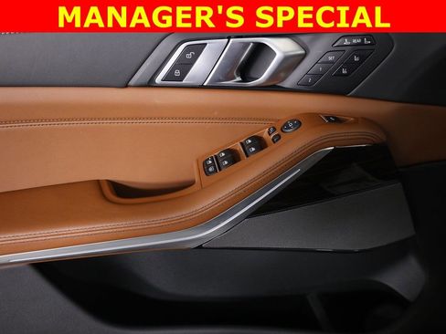 Used 2026 BMW X7 M60i AWD/4WD image 9