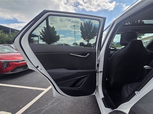 Certified 2023 Kia Niro Wave w/ Wave Preserve Package FWD image 29