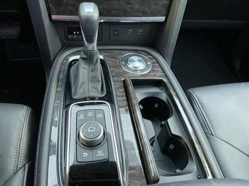 Used 2024 Nissan Armada Platinum w/ Cargo Package image 12