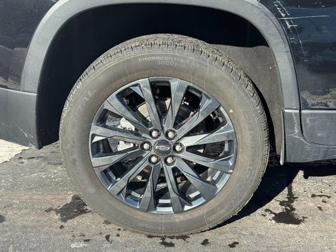 Used 2023 Chevrolet Traverse RS image 5