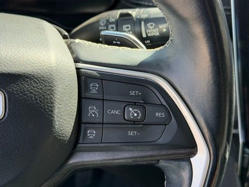 Used 2021 Jeep Grand Cherokee L Limited AWD/4WD image 17