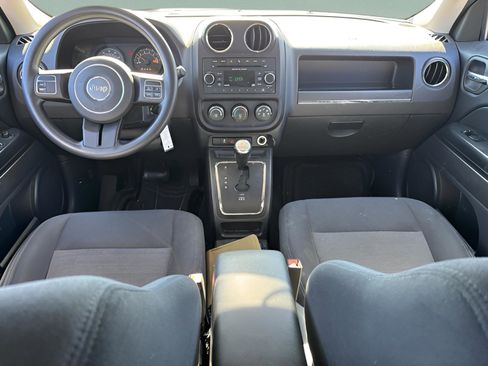 Used 2016 Jeep Patriot Sport w/ Power Value Group image 11