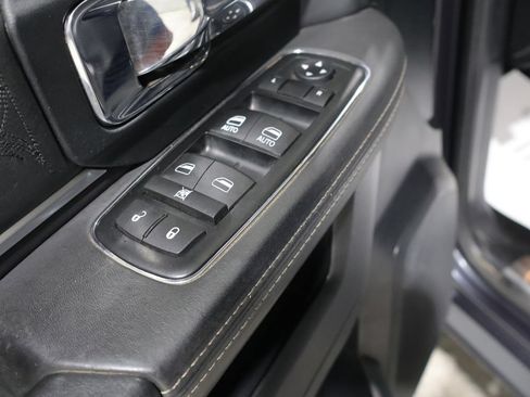 Used 2015 RAM 1500 Limited AWD/4WD image 21