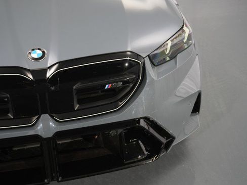 Used 2026 BMW M5 w/ Carbon Package image 11