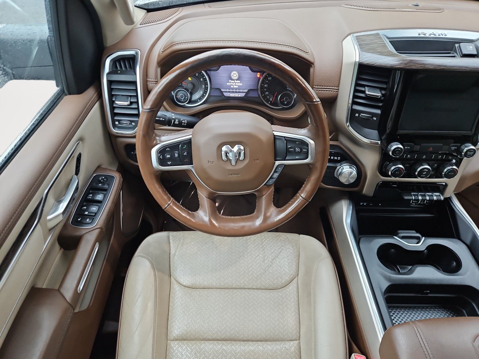 Used 2019 RAM 1500 Laramie RWD image 10