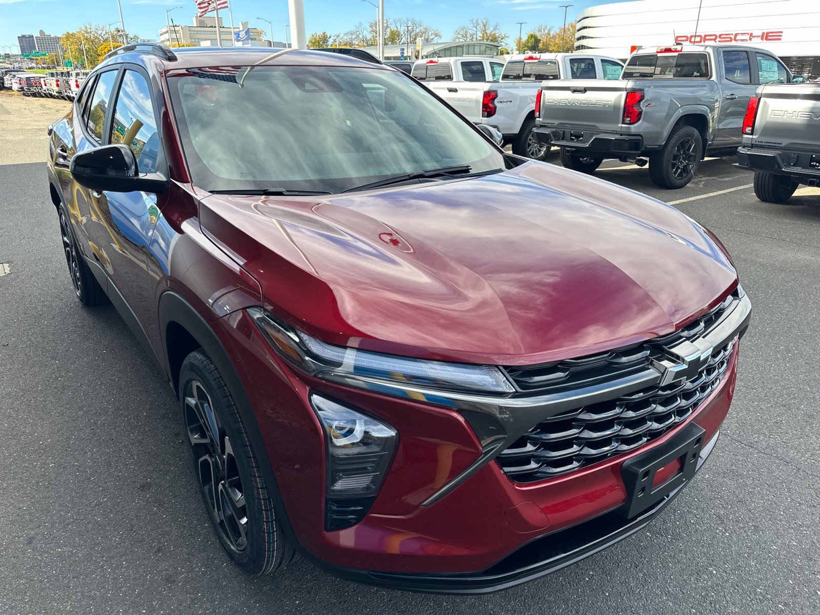 Used 2024 Chevrolet Trax RS FWD image 3