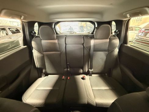 Used 2024 Mitsubishi Outlander ES FWD image 23