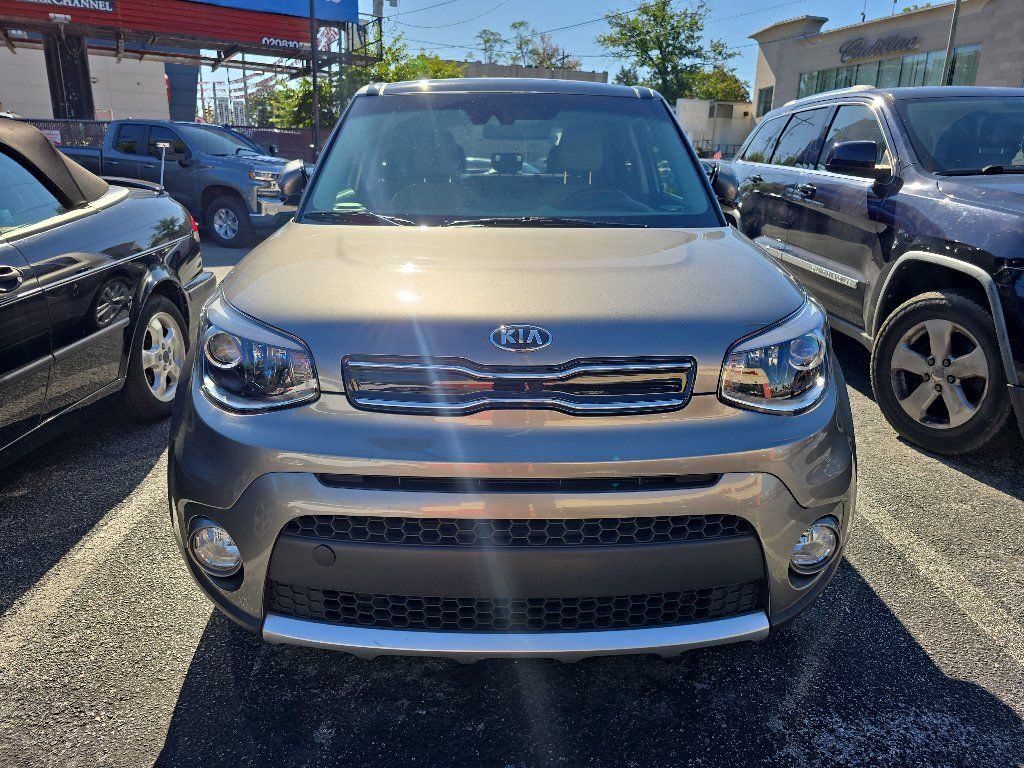 Used 2017 Kia Soul + w/ Primo Package FWD image 3