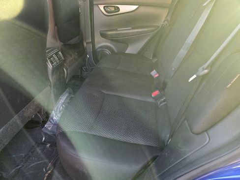 Used 2020 Nissan Rogue Sport S image 19