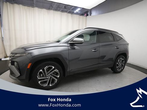 Used 2025 Hyundai Tucson Limited AWD/4WD image 1