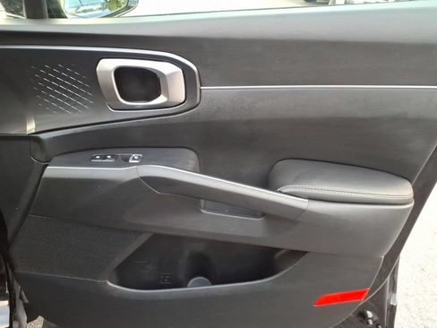 Used 2023 Kia Sorento S w/ Panoramic Sunroof Package FWD image 19