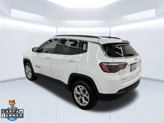 Used 2025 Jeep Compass Latitude AWD/4WD image 3