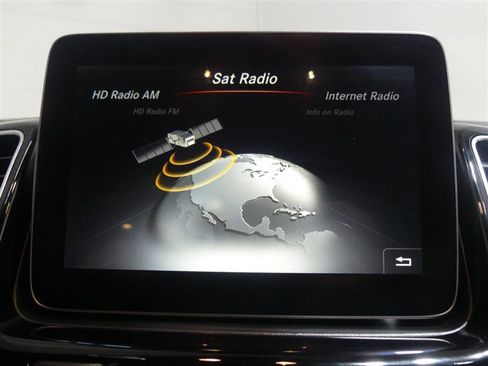 Used 2017 Mercedes-Benz GLS 550 4MATIC image 43