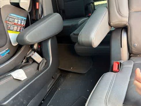 Used 2025 Chevrolet Suburban RST w/ RST Capability Package AWD/4WD image 16