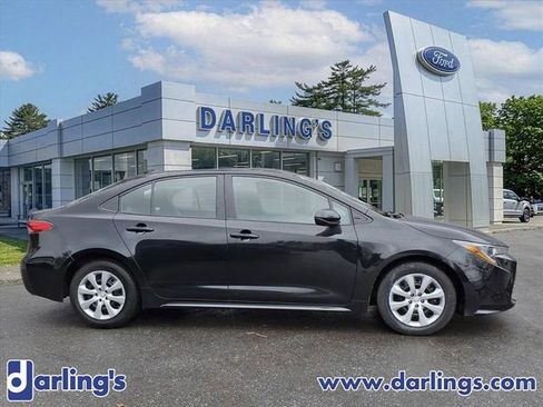 Used 2023 Toyota Corolla LE FWD image 4