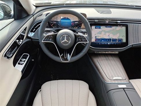Used 2026 Mercedes-Benz E 350 4MATIC Sedan image 10