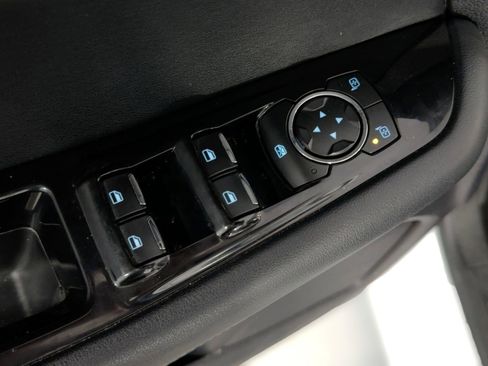 Used 2020 Ford Edge SEL image 13