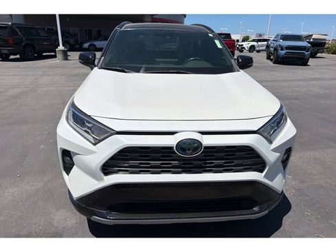 Used 2019 Toyota RAV4 XSE AWD/4WD image 3