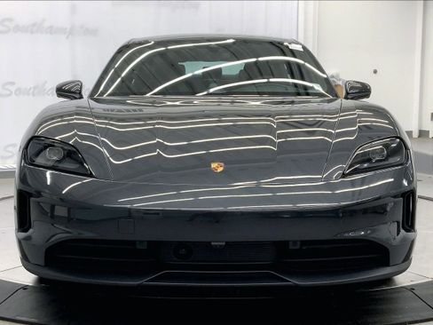 Used 2025 Porsche Taycan image 10