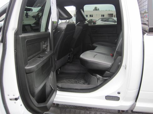 Used 2024 RAM 2500 Tradesman AWD/4WD image 9
