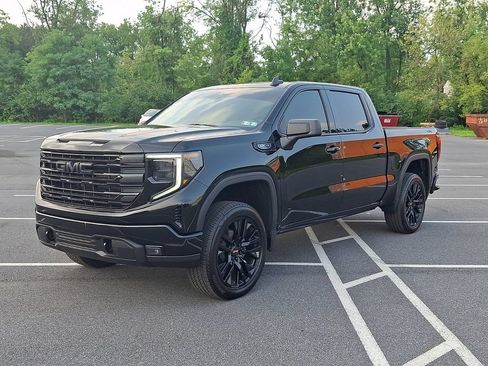 Used 2026 GMC Sierra 1500 Elevation AWD/4WD image 3