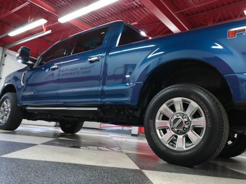 Used 2022 Ford F250 Platinum w/ FX4 Off-Road Package image 44