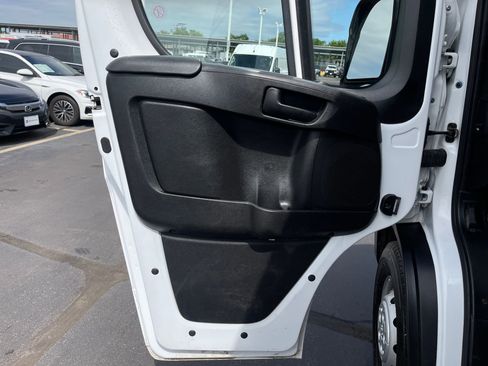 Used 2023 RAM ProMaster 2500 FWD image 12