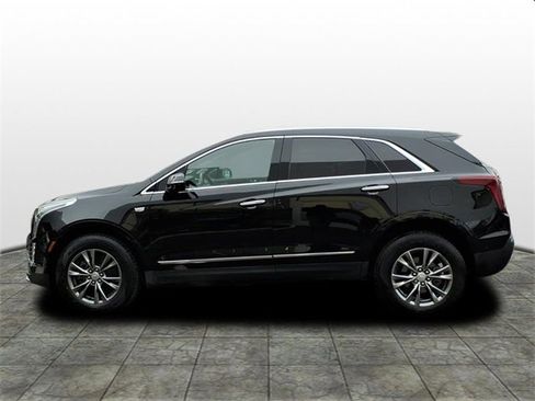Certified 2022 Cadillac XT5 Premium Luxury w/ Technology Package image 2
