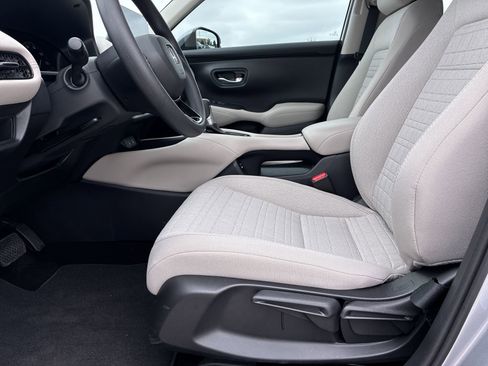 Certified 2026 Honda HR-V LX image 18