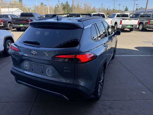 Used 2023 Toyota Corolla Cross XLE w/ Convenience Package image 6