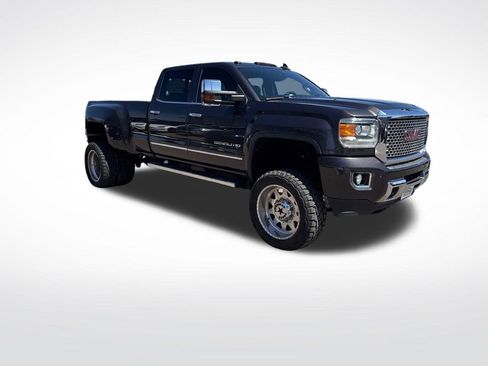Used 2015 GMC Sierra 3500 Denali w/ Duramax Plus Package AWD/4WD image 8