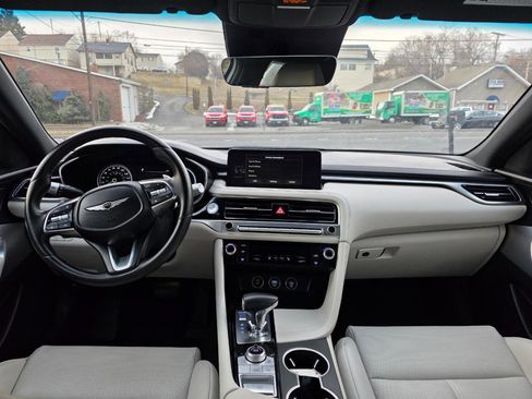 Used 2024 Genesis G70 2.5T image 17