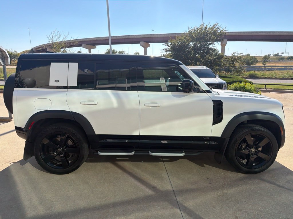 Used 2023 Land Rover Defender 110 V8 AWD/4WD image 6