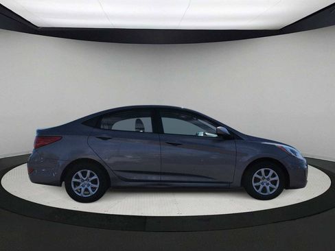 Used 2014 Hyundai Accent GLS image 9
