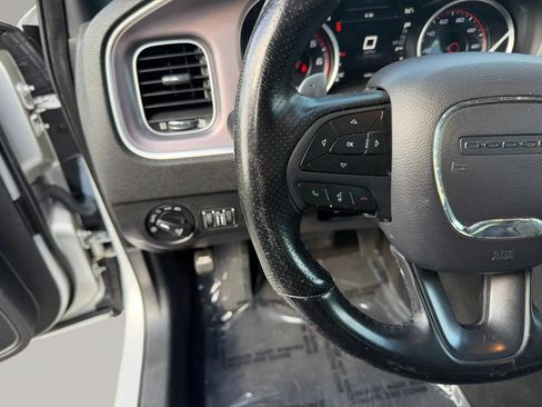 Used 2019 Dodge Charger SXT AWD/4WD image 13