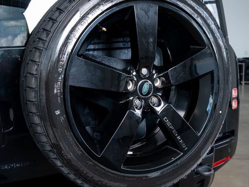 Used 2023 Land Rover Defender 110 X image 26