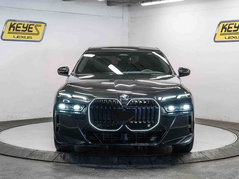 Used 2024 BMW 760i xDrive w/ Premium Package 2 AWD/4WD image 6