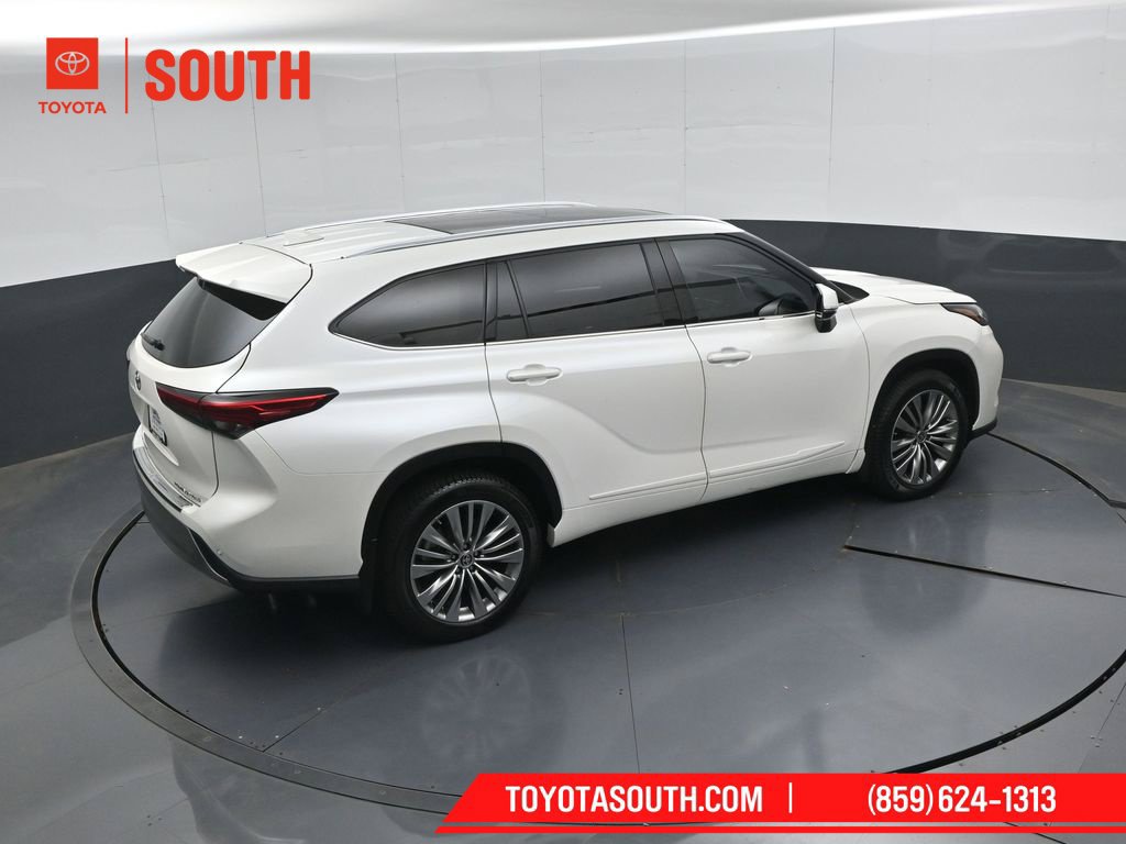 Used 2021 Toyota Highlander Platinum AWD/4WD image 49