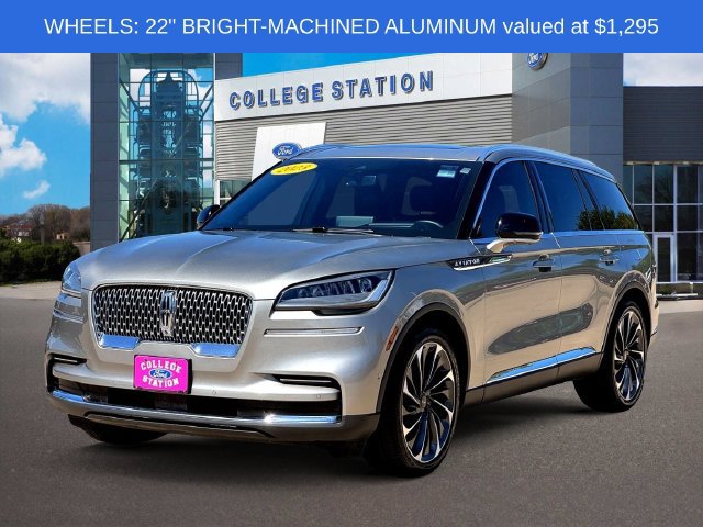 Used 2023 Lincoln Aviator Reserve w/ Equipment Group 201A RWD image 2