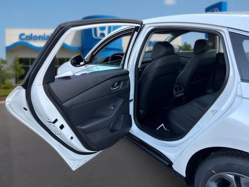 New 2025 Honda Accord EX-L image 32