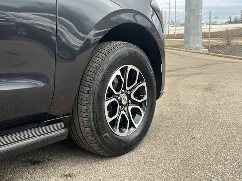 Used 2024 Ford Expedition XLT image 9