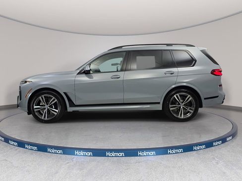 New 2026 BMW X7 xDrive40i w/ M Sport Package AWD/4WD image 8