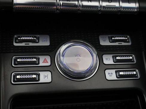 Used 2024 Lincoln Nautilus Premier w/ Equipment Group 102A AWD/4WD image 58