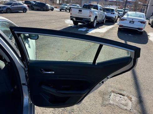 Used 2022 Nissan Altima 2.5 SV w/ SV Premium Package image 14