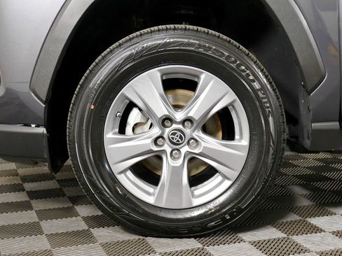 Used 2022 Toyota RAV4 LE AWD/4WD image 53