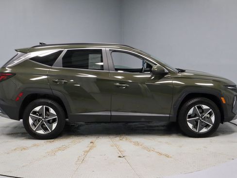 Certified 2025 Hyundai Tucson SEL AWD/4WD image 7