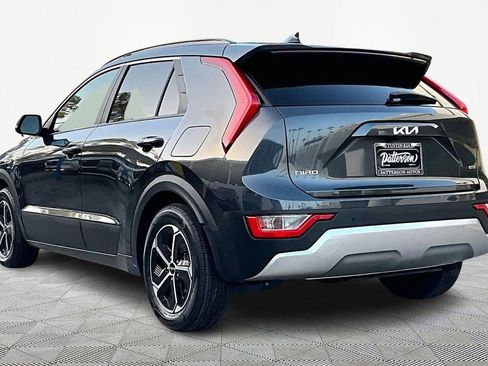 Used 2023 Kia Niro EX image 6