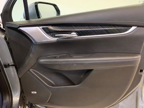 Used 2022 Cadillac XT6 Premium Luxury image 60