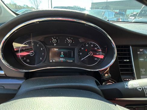 Used 2018 Buick Encore Preferred image 28